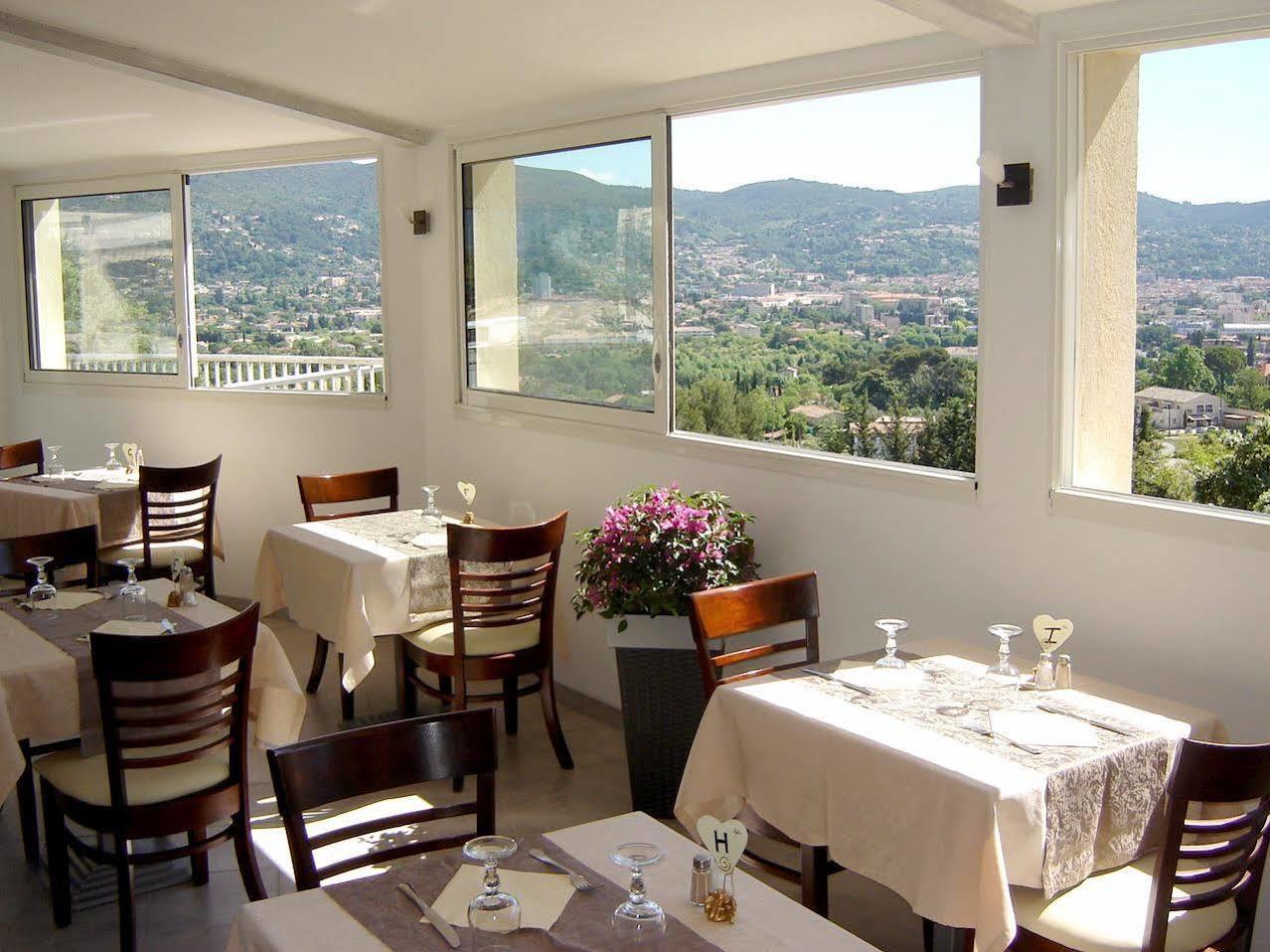 Logis Hotel Le Col De L'Ange Draguignan Exterior photo